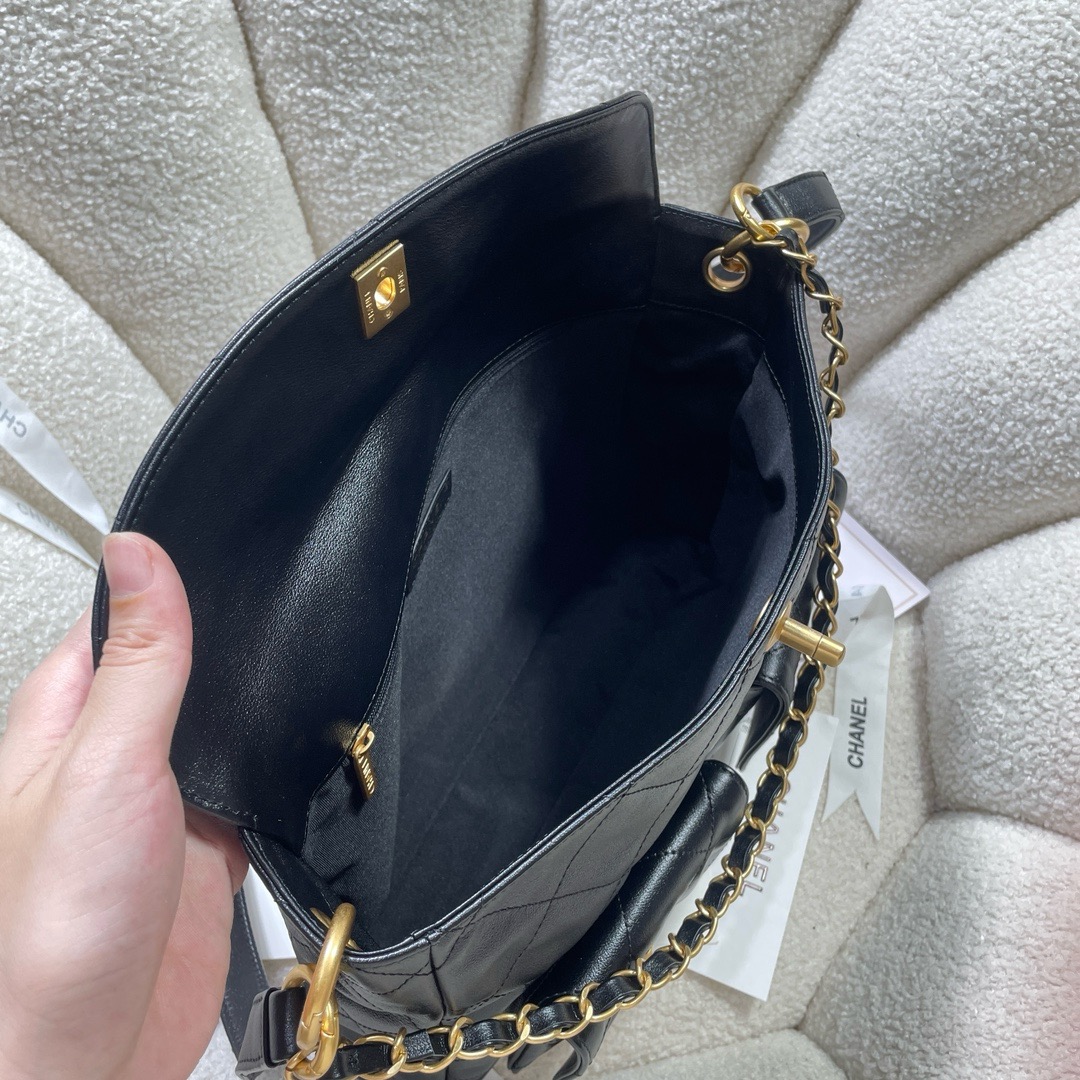 CHANEL MESSENGER BAG AS4668 black