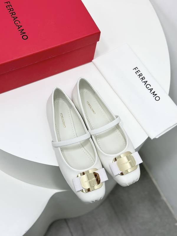 Ferragamo Shoes FMS00084