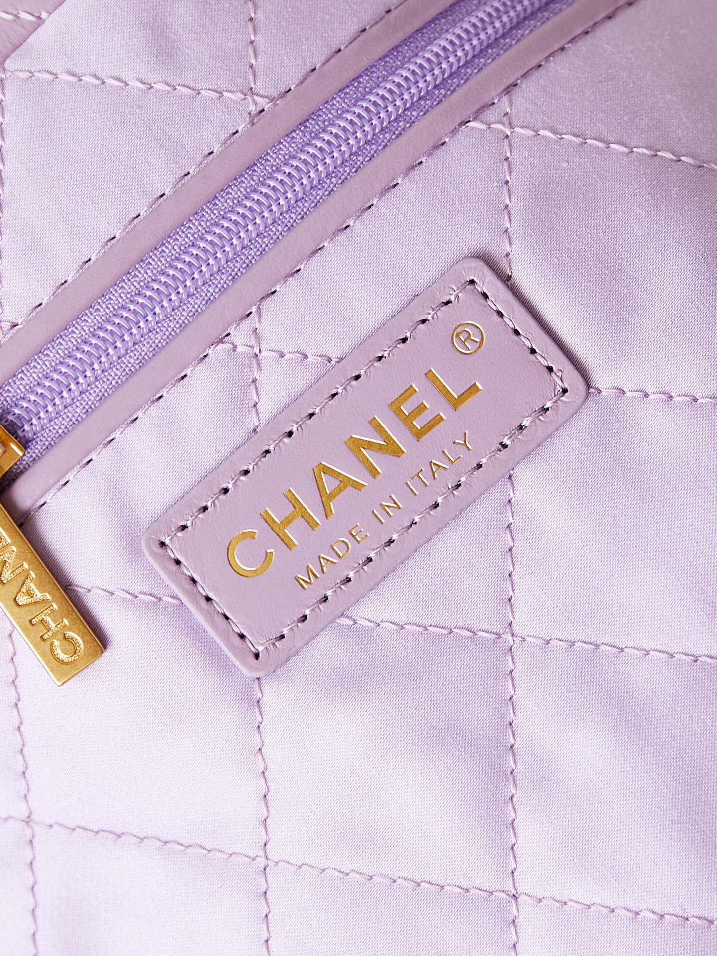 CHANEL 22 HANDBAG AS3261 light Purple