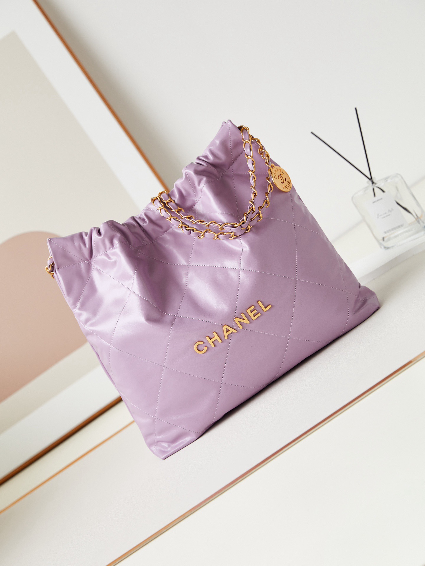 CHANEL 22 HANDBAG AS3261 light Purple