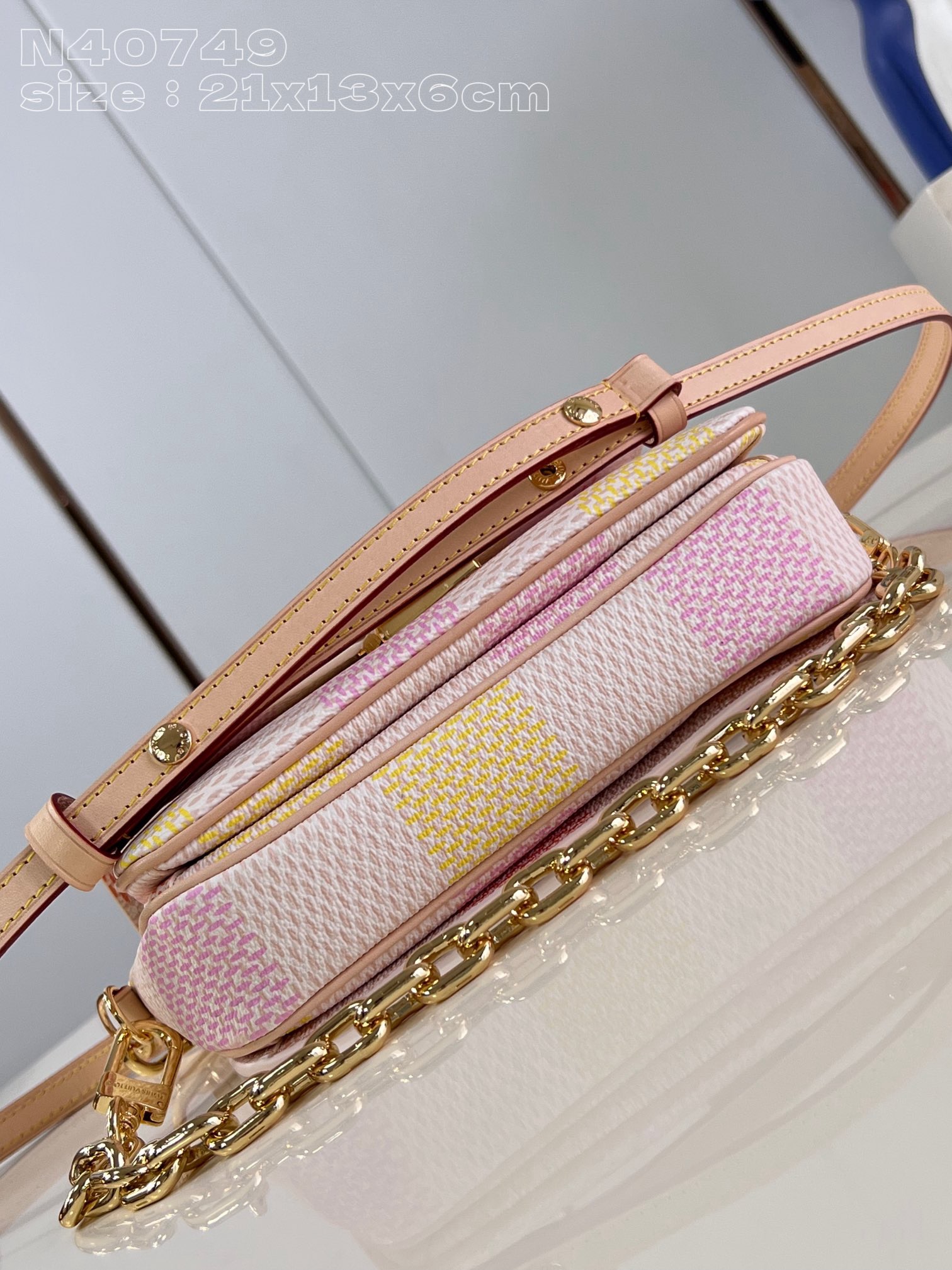 Louis Vuitton Pochette Metis East West N40749 Peach