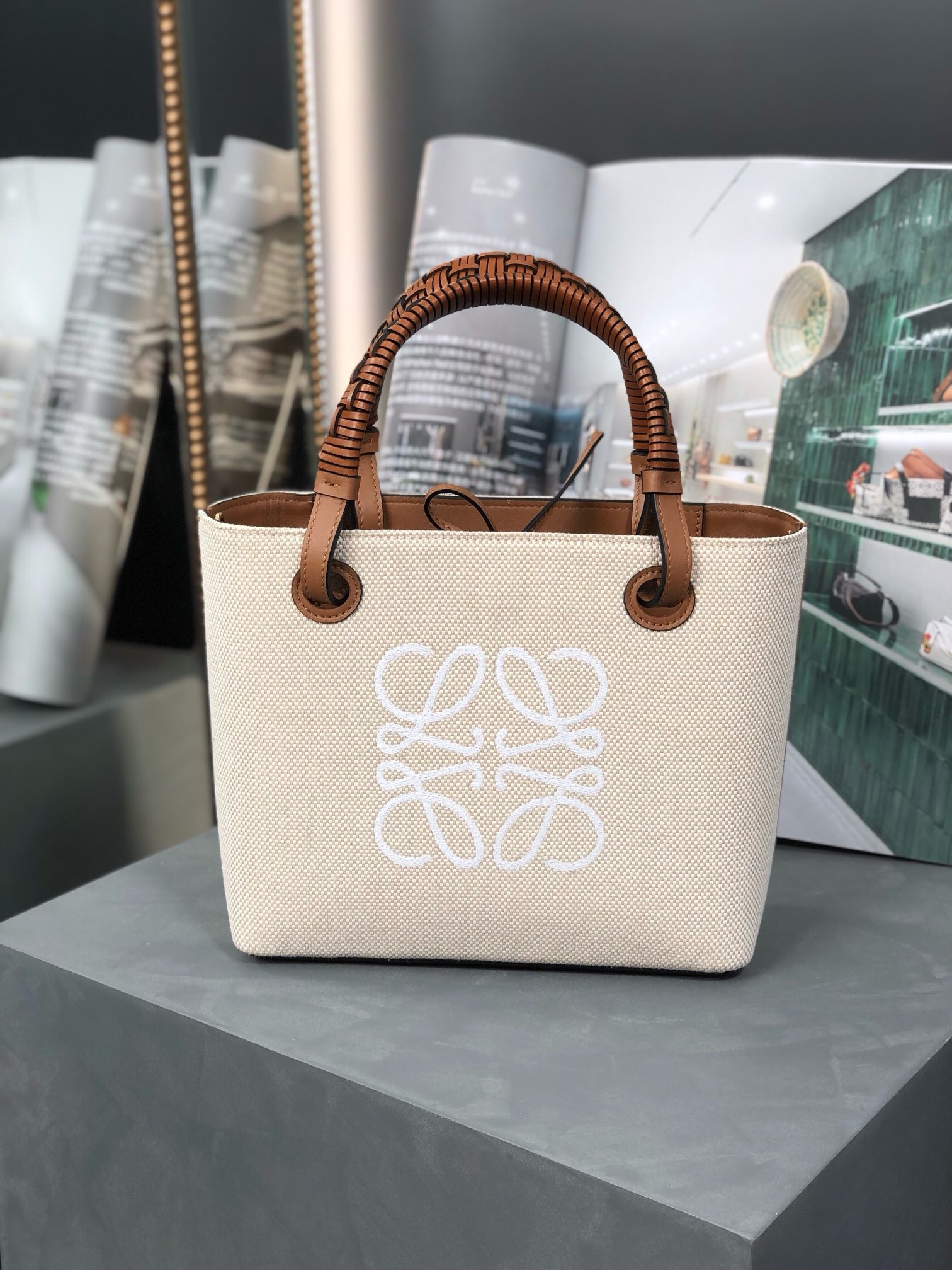 Loewe Anagram tote 652388 brown&white