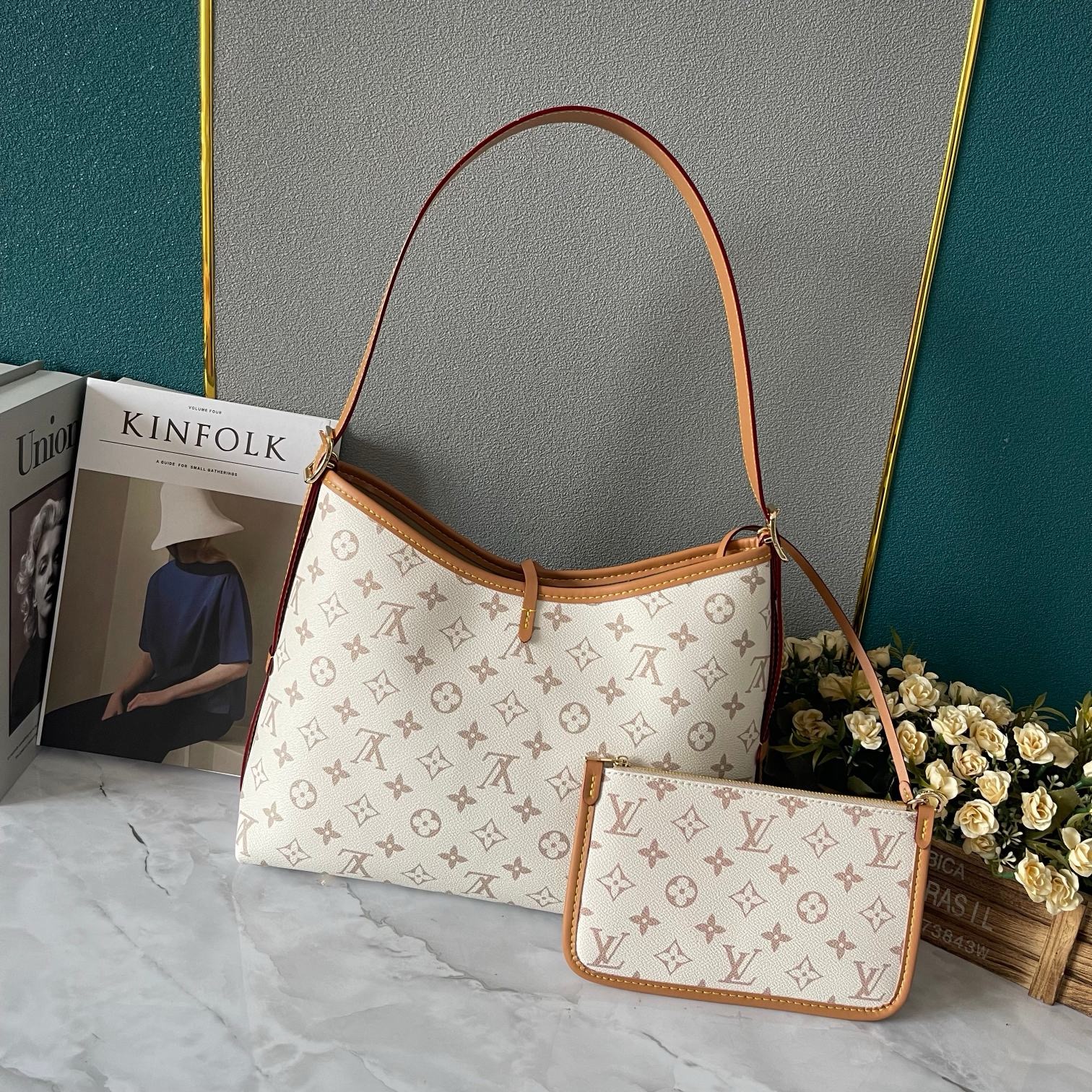 Louis Vuitton CARRYALL PM M46203 white