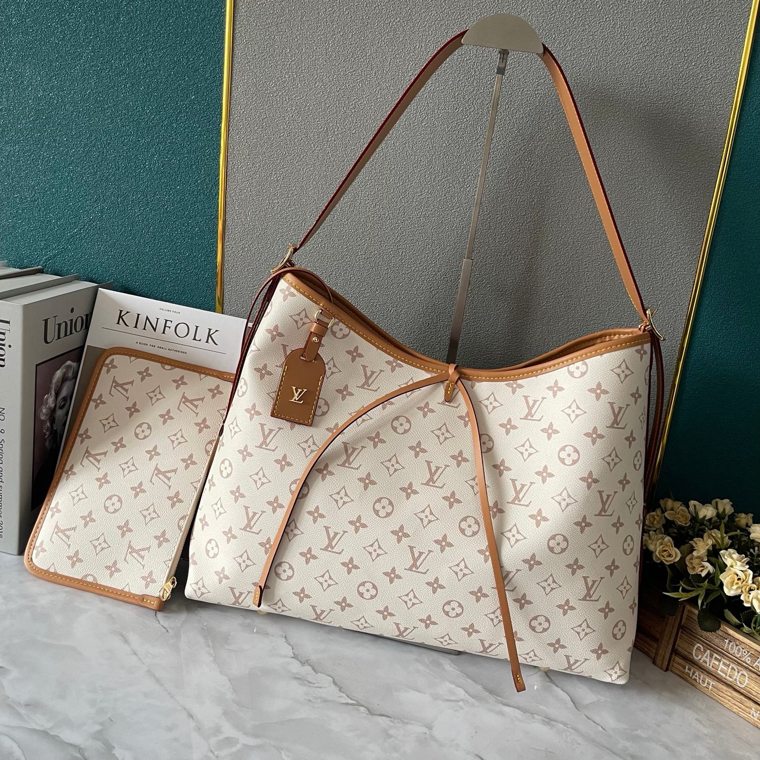 Louis vuitton CarryAll MM M46197 white