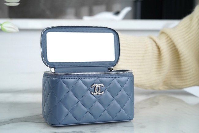 CHANEL 23K CLUTCH WITH CHAIN AP3768 blue