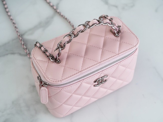 CHANEL 23K CLUTCH WITH CHAIN AP3768 pink