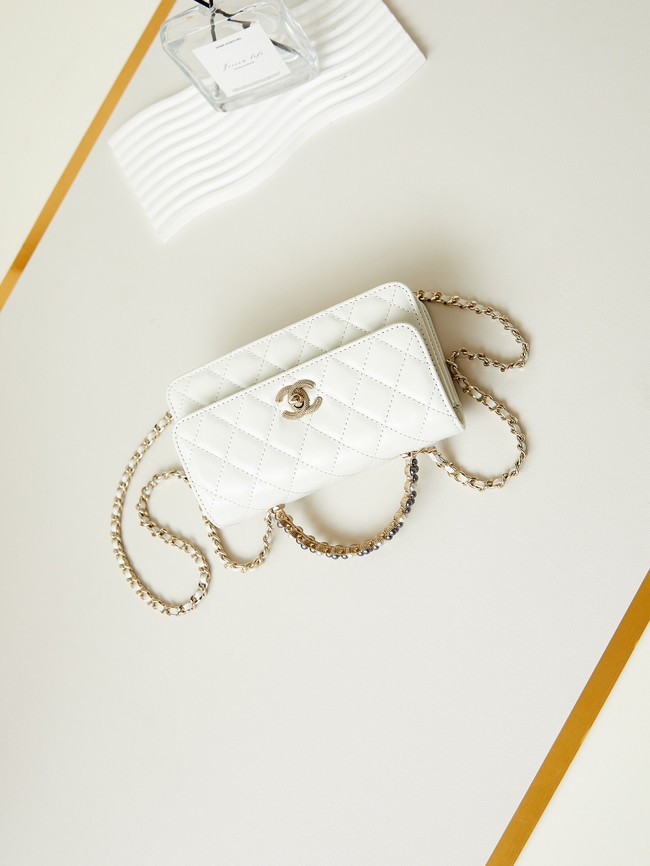 CHANEL CLUTCH WITH CHAIN Shiny Crumpled Lambskin AP3803 White