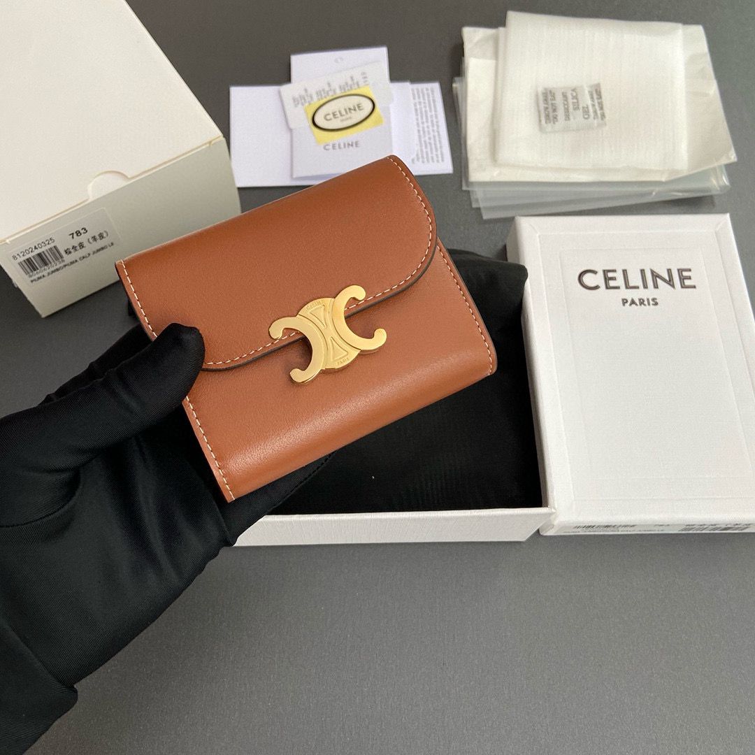 Celine SMALL WALLET TRIOMPHE IN SHINY CALFSKIN 10D783 BROWN