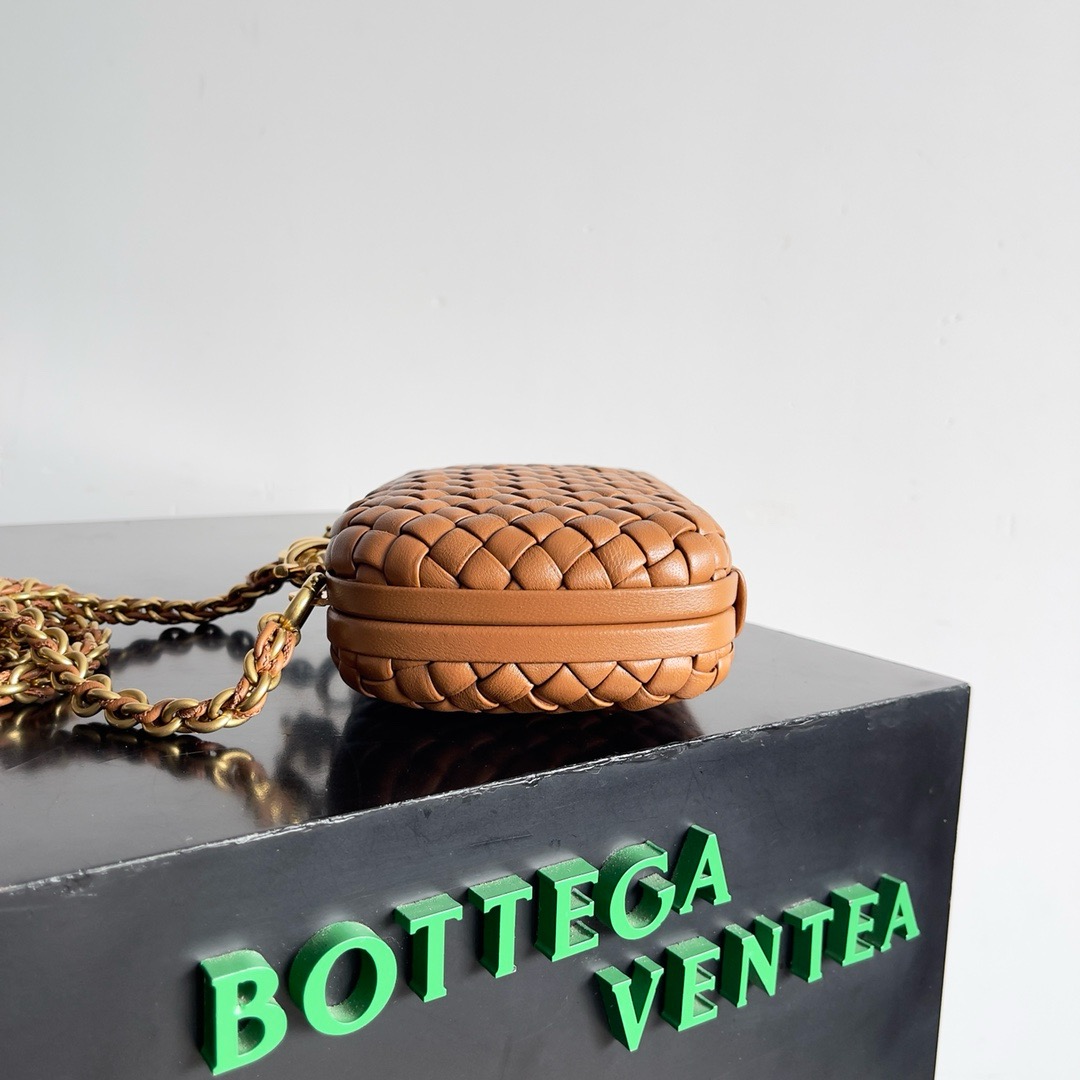 Bottega Veneta Knot With Chain 776662 Cognac