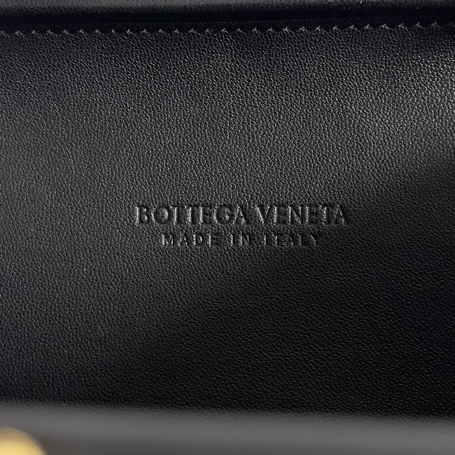 Bottega Veneta Knot With Chain 776662 black