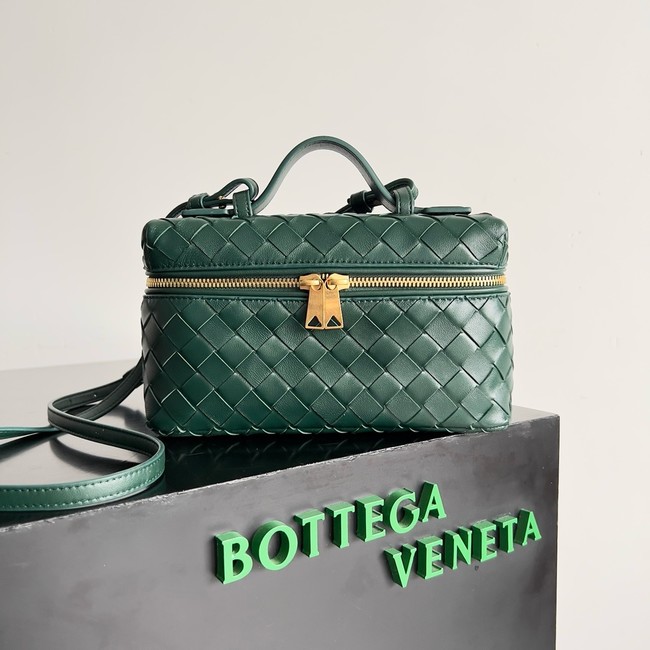 Bottega Veneta Vanity Case On Strap 789109 Emerald green