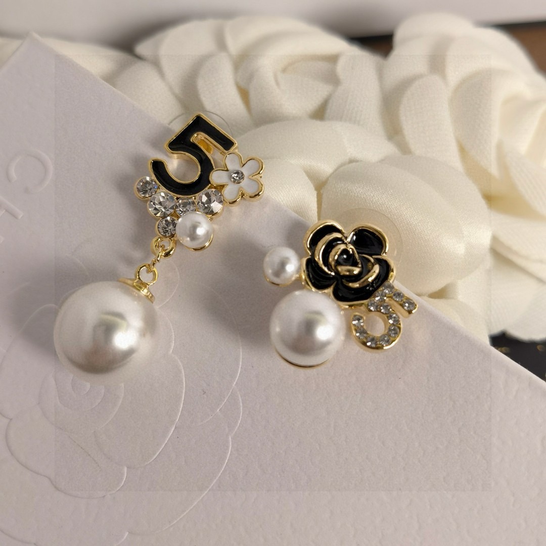 Chanel Earrings CE14120