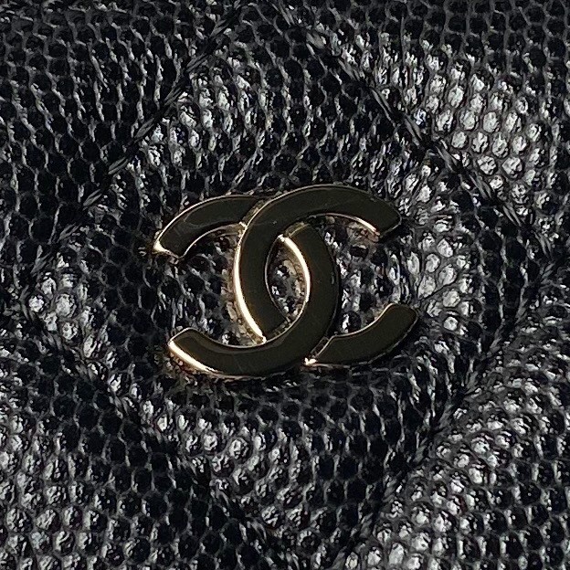 CHANEL CLUTCH WITH CHAIN AP4000 black