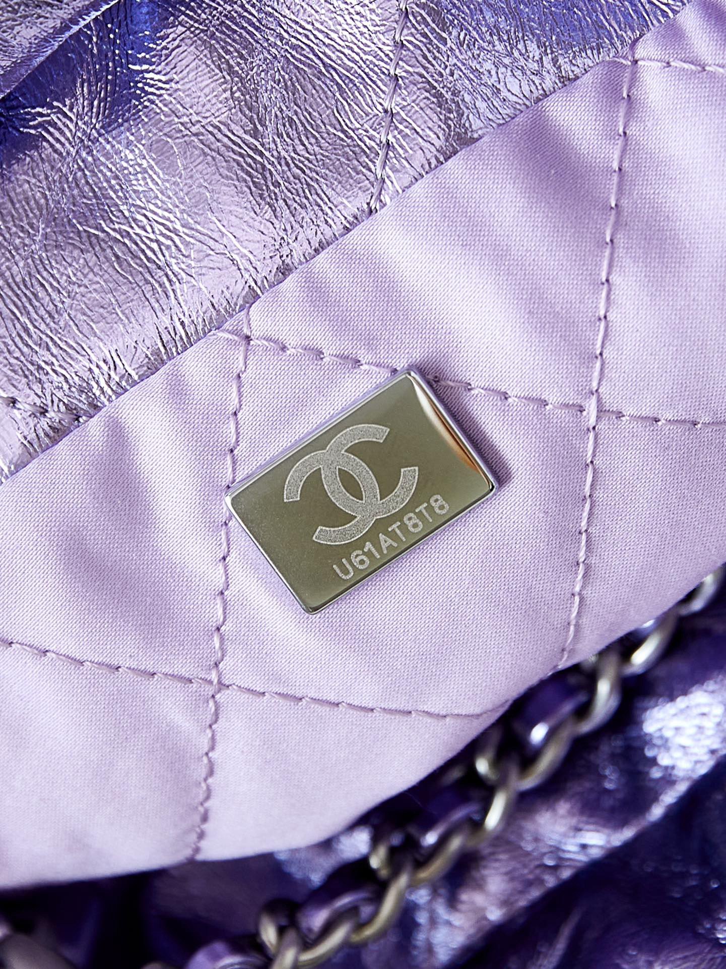 CHANEL 22 MINI HANDBAG AS3980 Pearlescent Purple