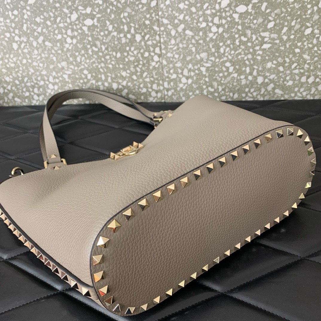 VALENTINO GARAVANI Loco Calf leather bag 0055 gray