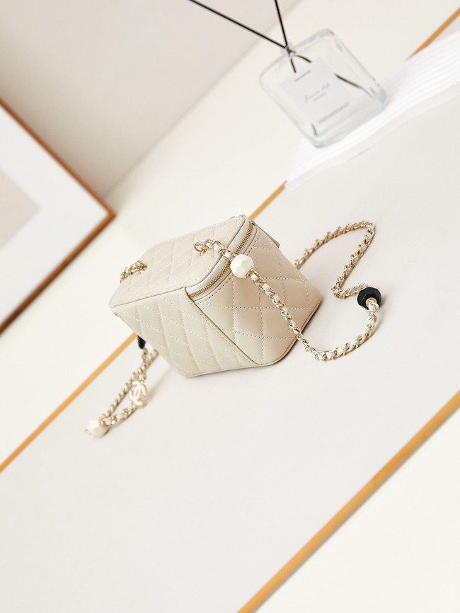 CHANEL MINI CLUTCH WITH CHAIN AP3231 Beige