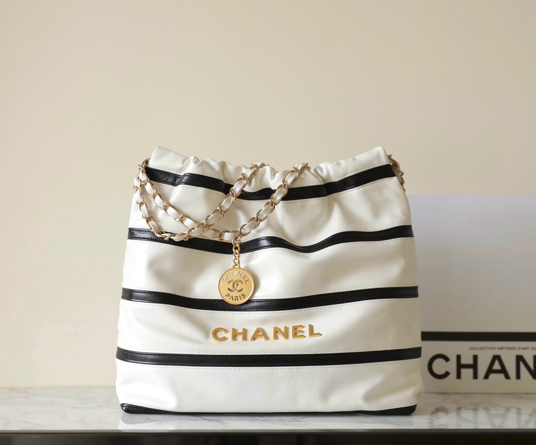 CHANEL 22 HANDBAG AS3260 White & Black