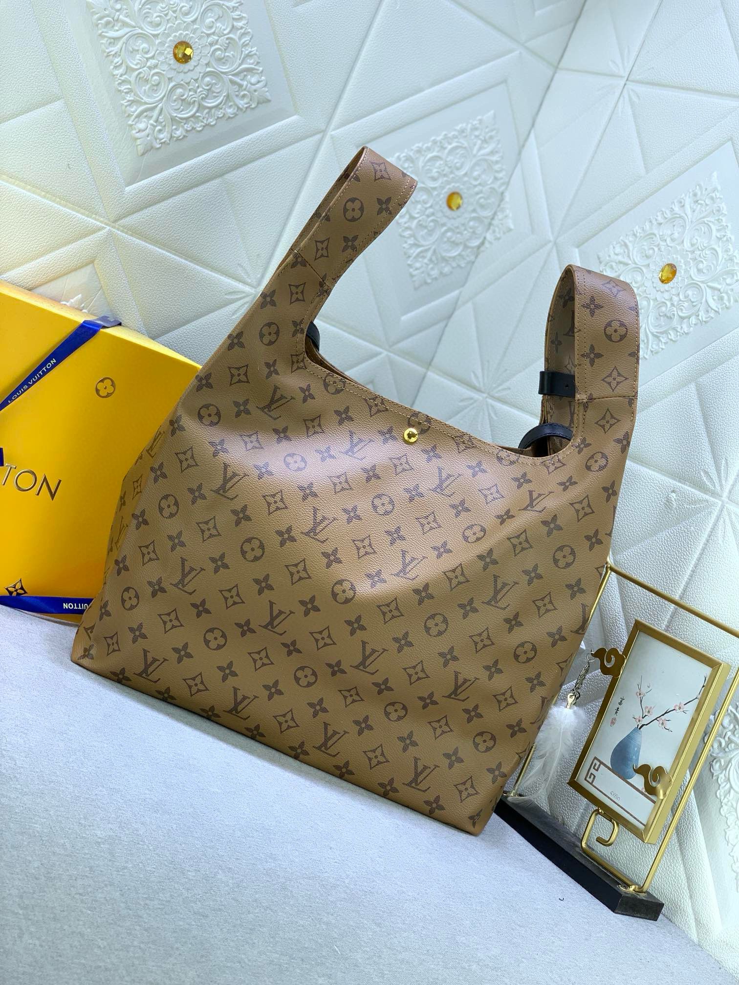 Louis Vuitton Monogram Reverse Atlantis GM Bag M46816 OR M46817 Light Brown