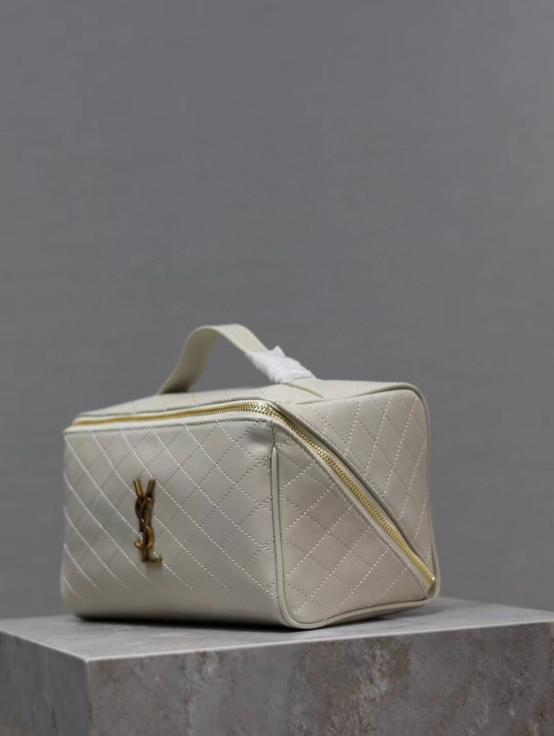 SAINT LAURENT GABY VANITY BAG IN LAMBSKIN Y875317 WHITE