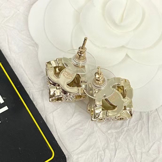 Chanel Earrings CE14404