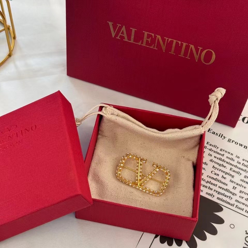 Valentino Brooch CE14392