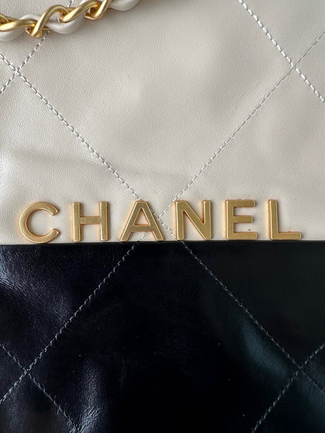 CHANEL 22 HANDBAG AS3261 Apricot & Black