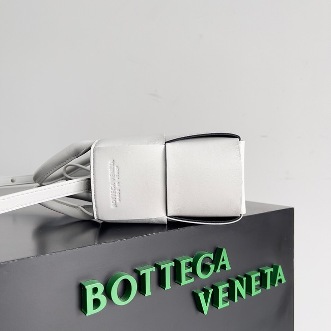 Bottega Veneta Candy Arco Tote Bag 729029 White&black