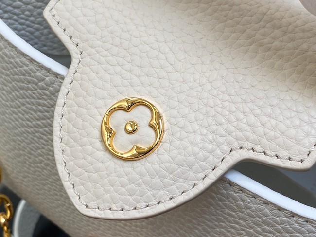 Louis Vuitton Capucines Mini M22916 white