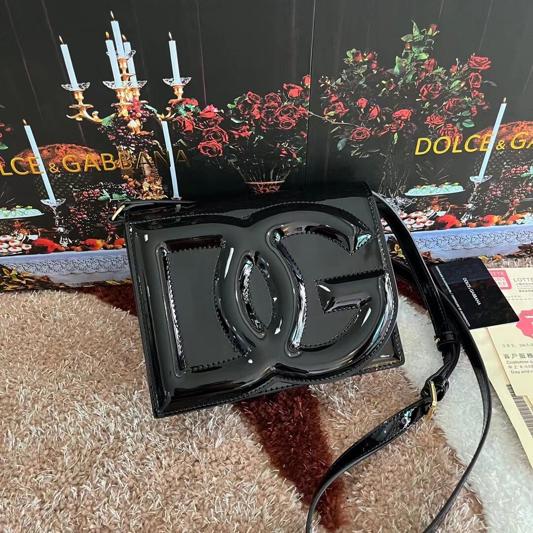 Dolce & Gabbana Patent leather Shoulder Bag G6551 black