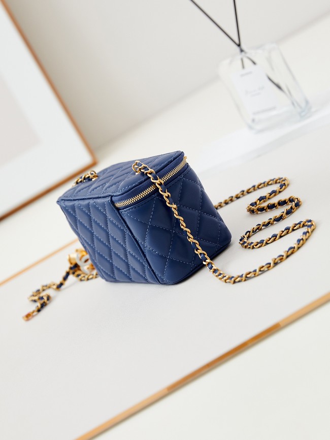 CHANEL MINI CLUTCH  AP3940 blue