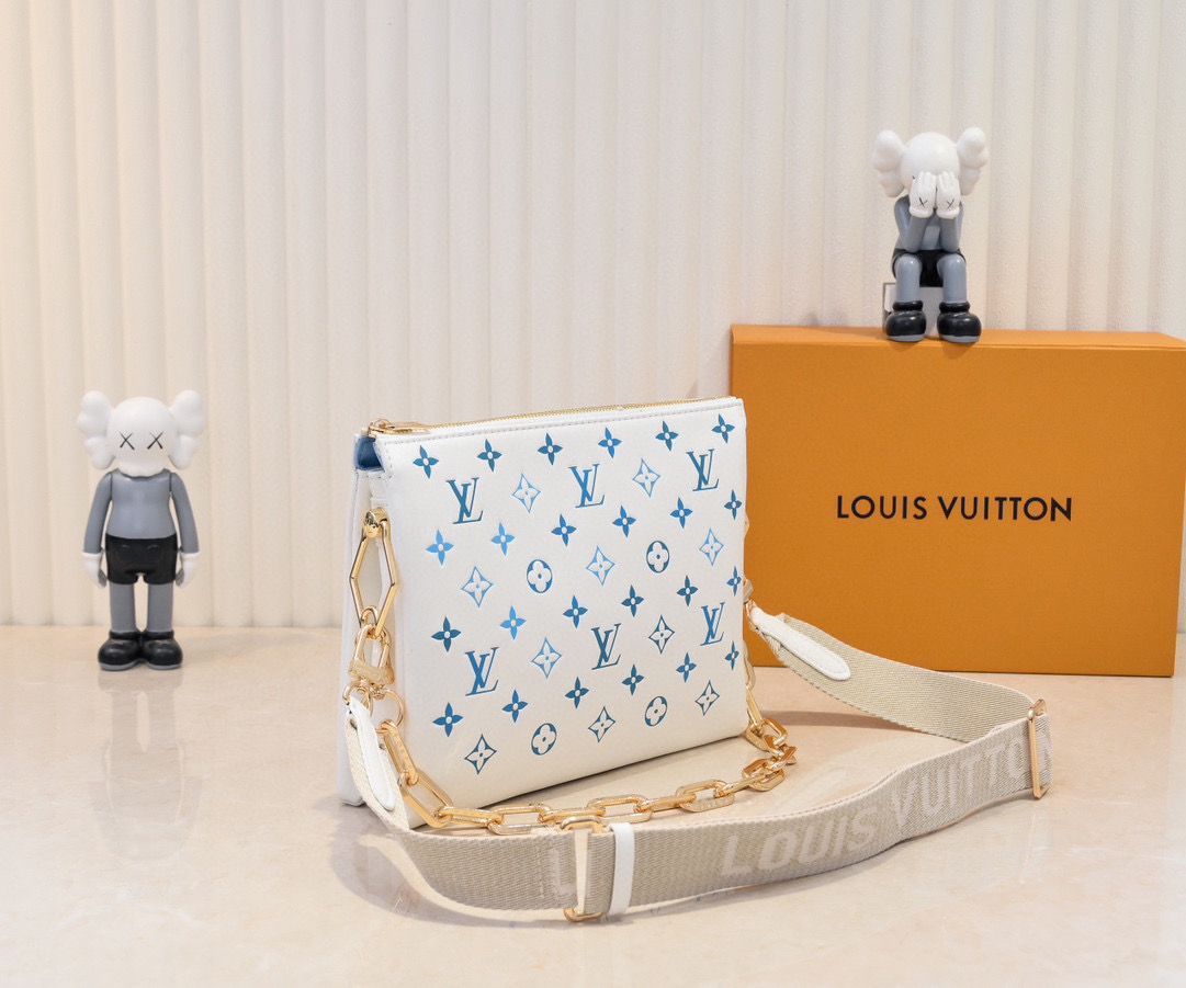 Louis Vuitton Borsa Coussin PM M11225 White