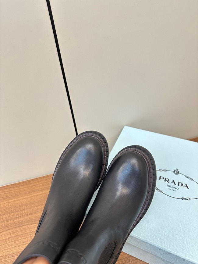 Prada Leather Chelsea boots 11287-1