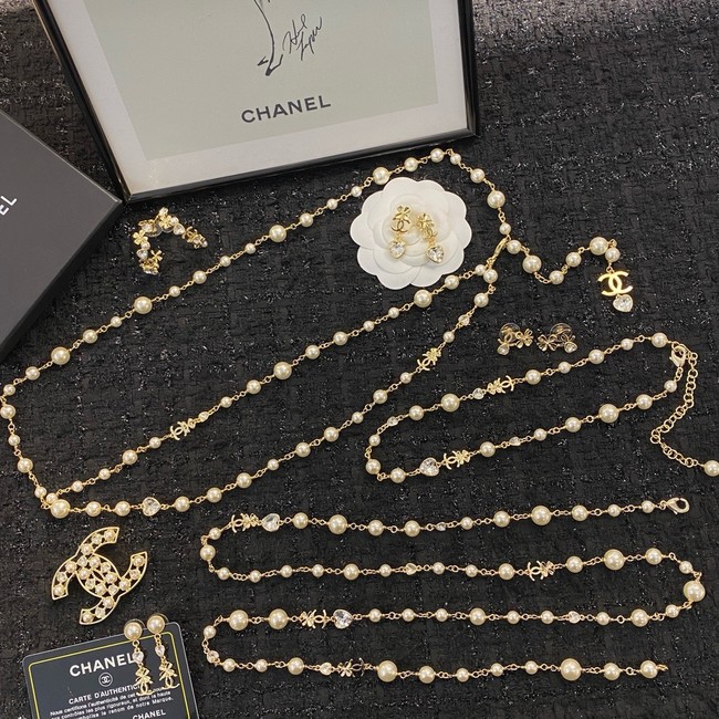 Chanel necklace CE15021