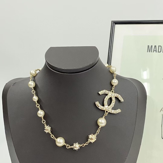 Chanel necklace CE15218