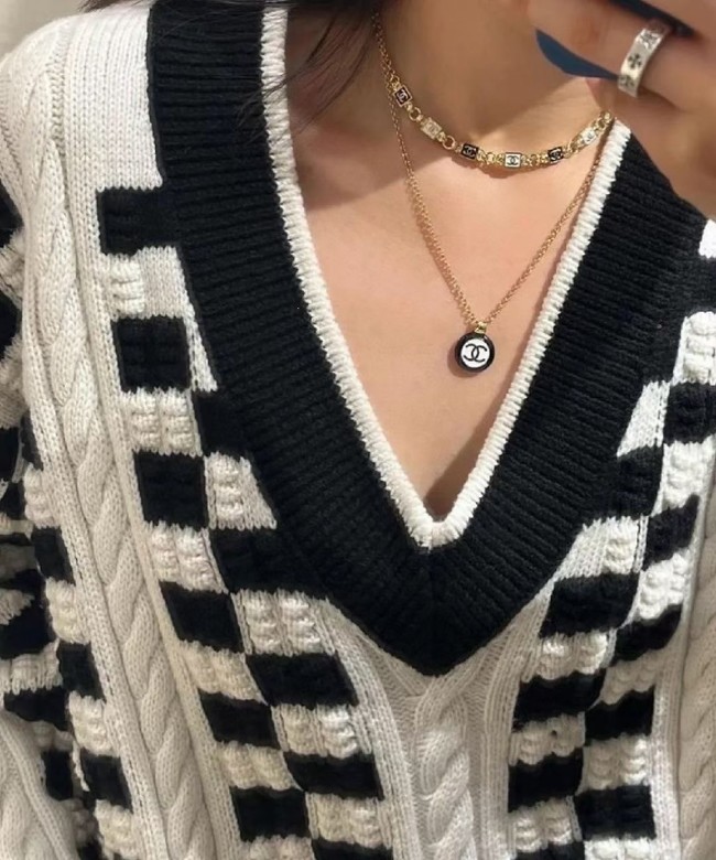 Chanel necklace CE15221