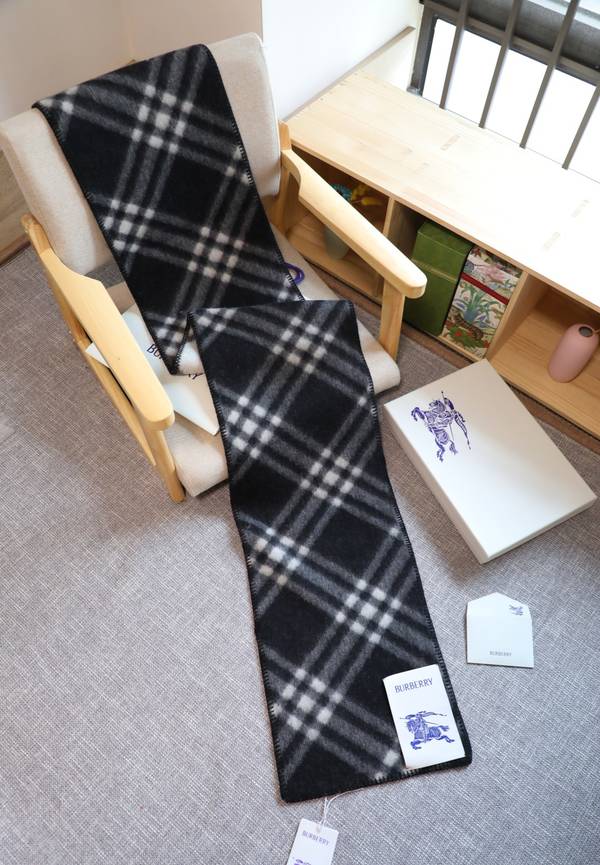 Burberry Scarf BBC00174