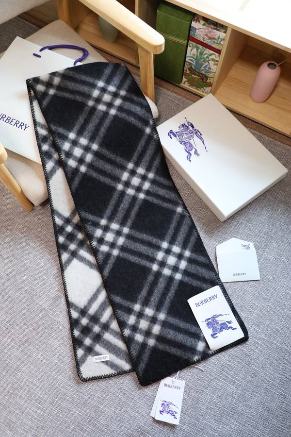 Burberry Scarf BBC00174