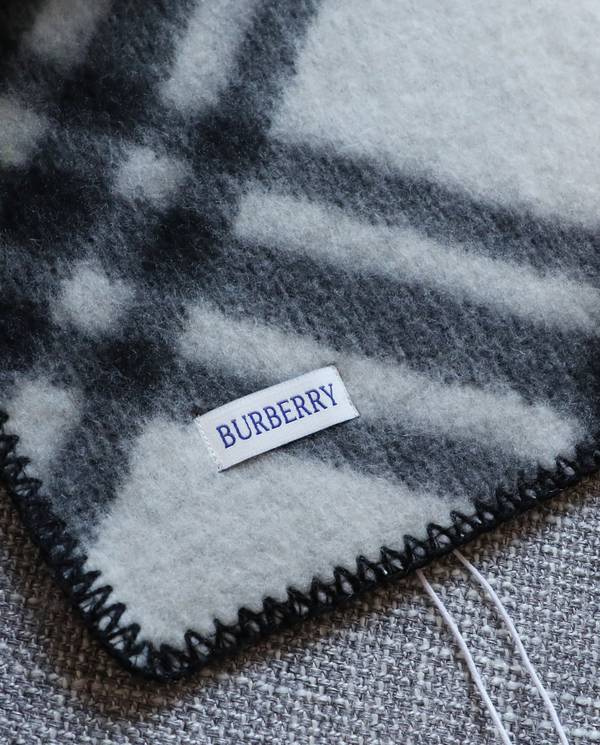 Burberry Scarf BBC00174