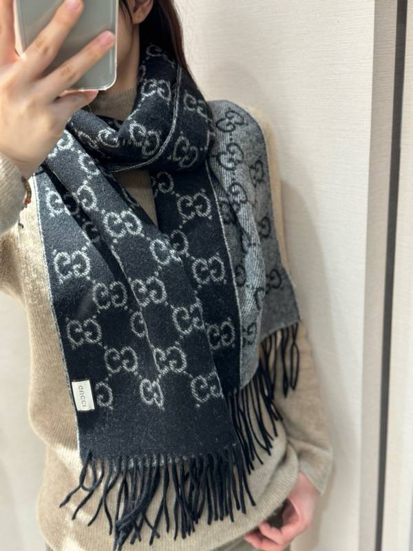 Gucci Scarf GUC00346