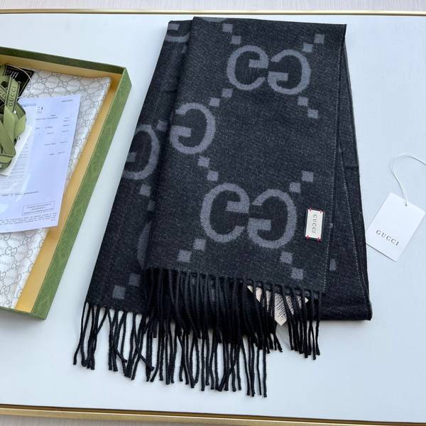 Gucci Scarf GUC00349