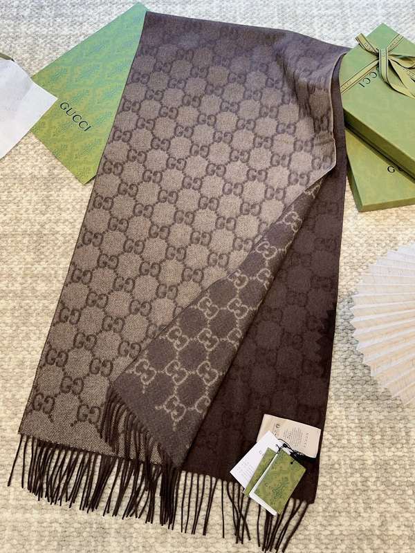 Gucci Scarf GUC00358