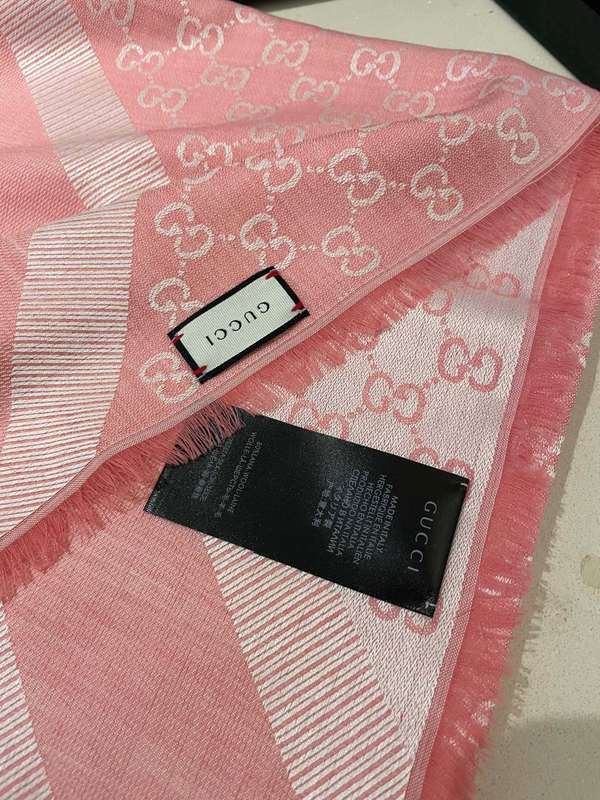 Gucci Scarf GUC00389