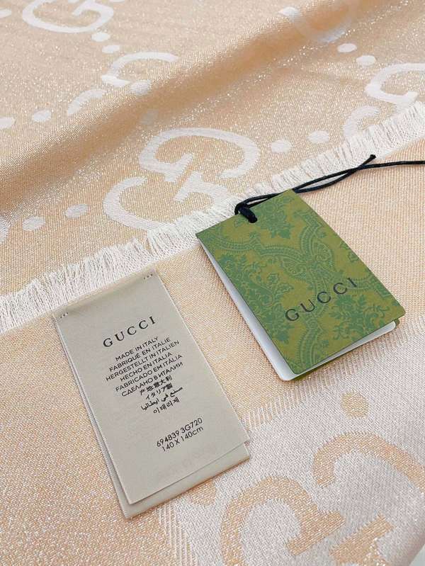 Gucci Scarf GUC00398