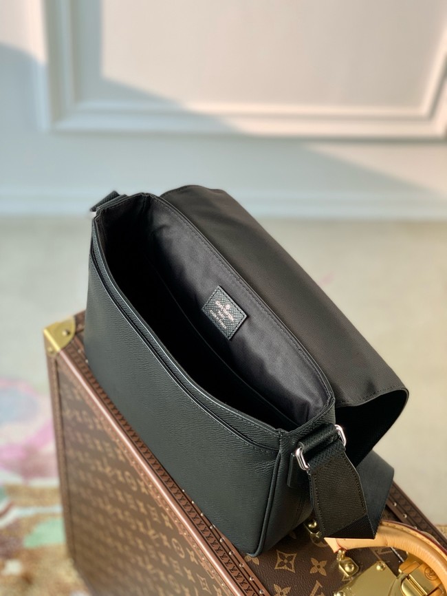 Louis Vuitton District PM M30851 black