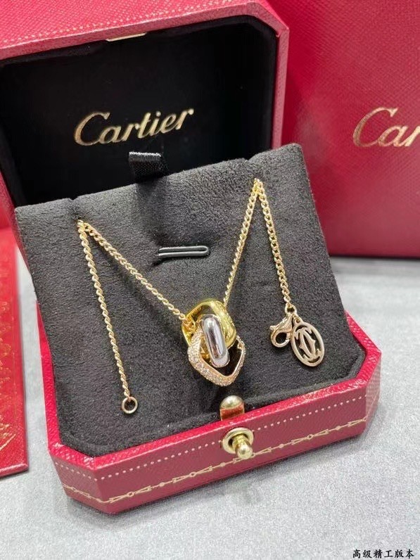 Cartier necklace CE15367