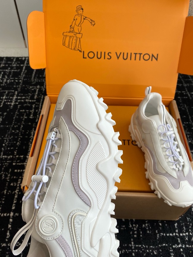 Louis Vuitton Sneakers 55301-1