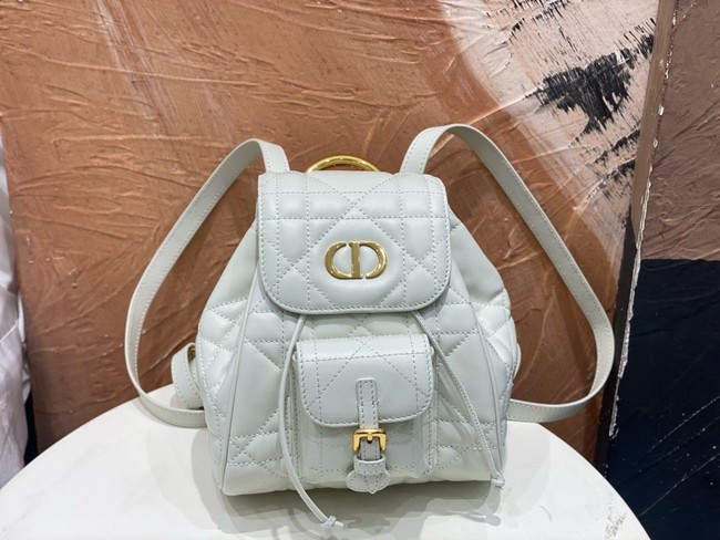 DIOR Medium Dior Caro Backpack M6302UN white