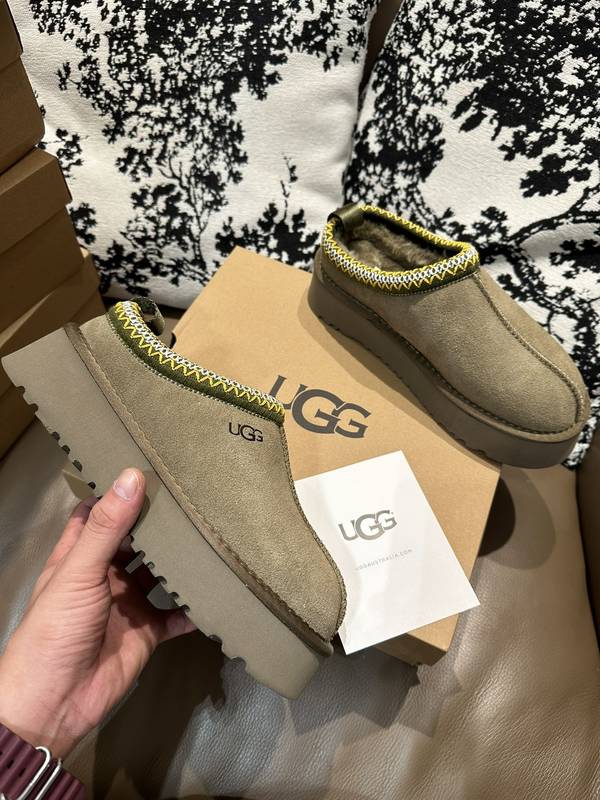 UGG Couple Shoes UGS00194