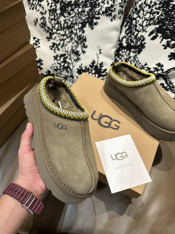 UGG Couple Shoes UGS00194