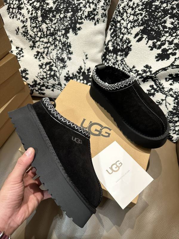 UGG Couple Shoes UGS00196